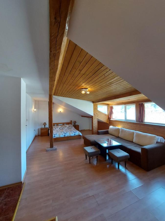 Vasi Apartments 도브리니쉬트 외부 사진