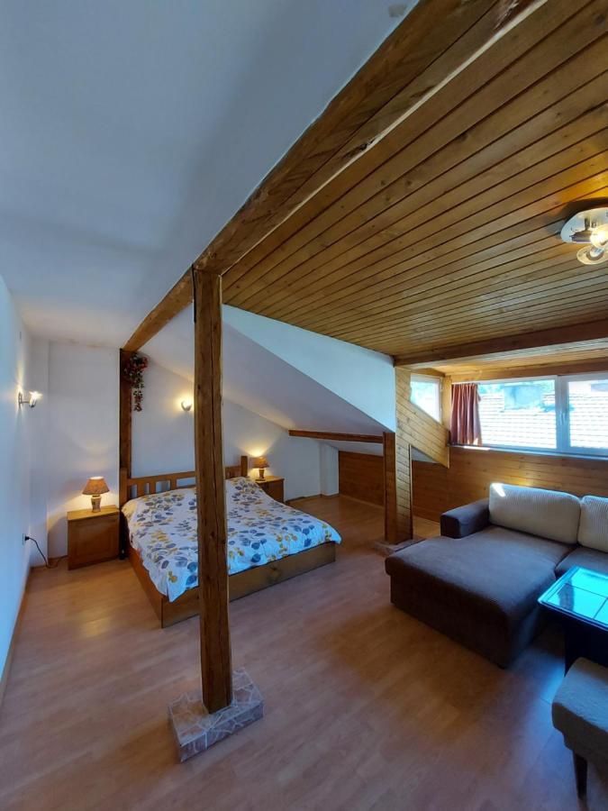 Vasi Apartments 도브리니쉬트 외부 사진